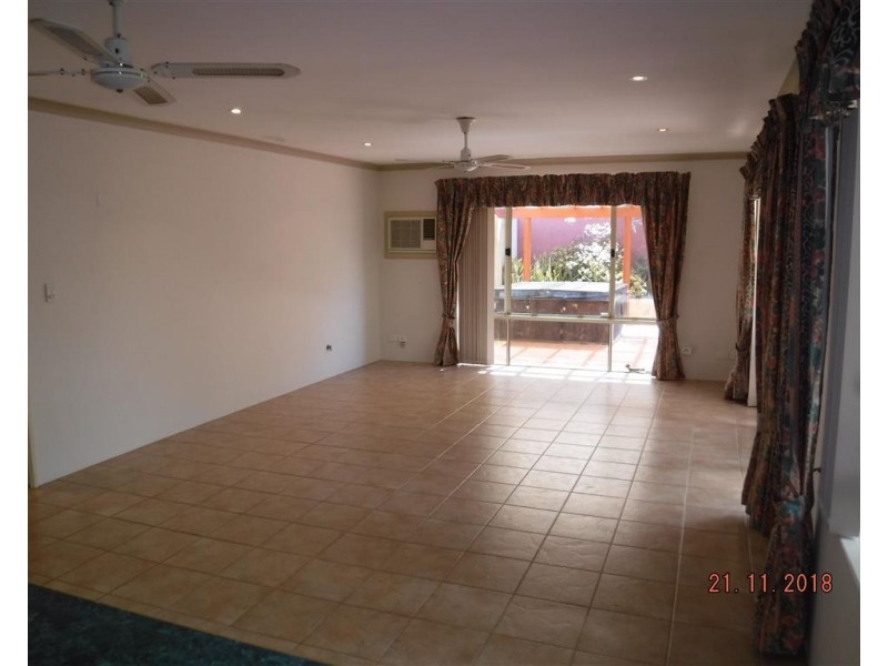 16 Galway Gardens, Warnbro WA 6169