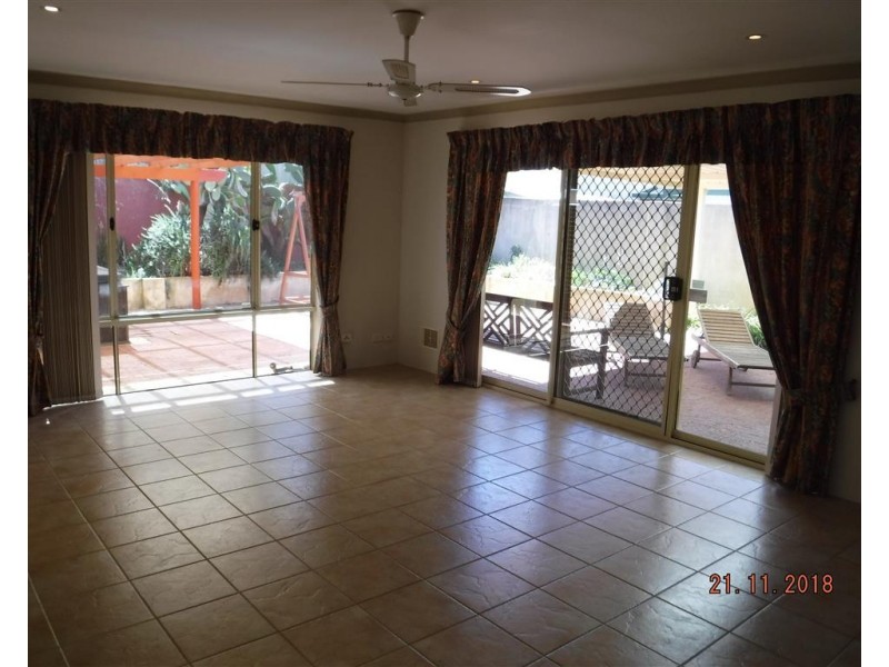 16 Galway Gardens, Warnbro WA 6169