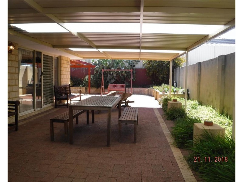 16 Galway Gardens, Warnbro WA 6169