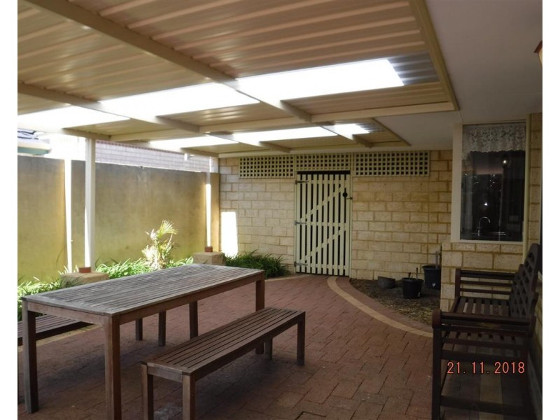 16 Galway Gardens, Warnbro WA 6169