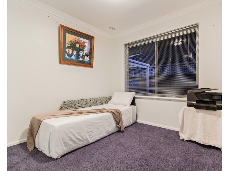 4 Charthouse Road, Safety Bay WA 6169