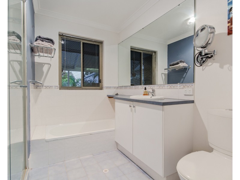 4 Charthouse Road, Safety Bay WA 6169