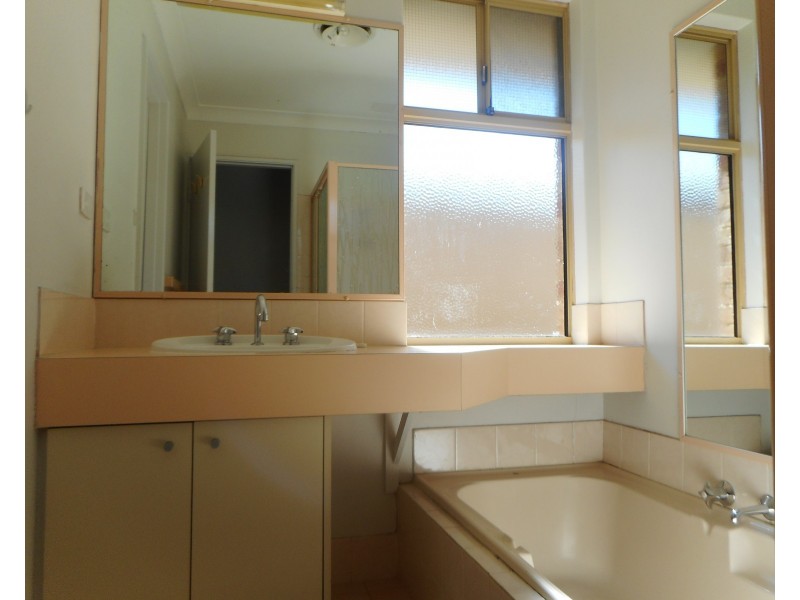 44 Rand Avenue, Waikiki WA 6169