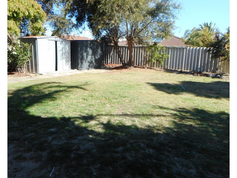 44 Rand Avenue, Waikiki WA 6169