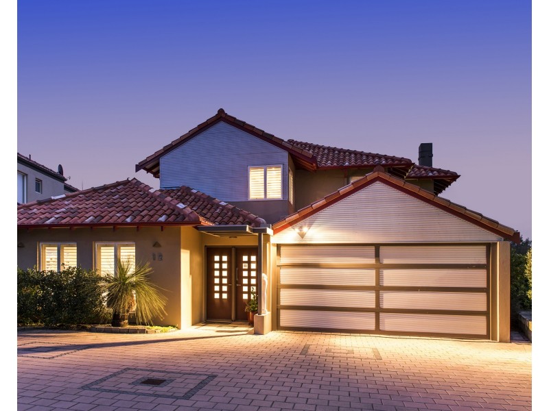 12 Long Beach Rise, Port Kennedy WA 6172