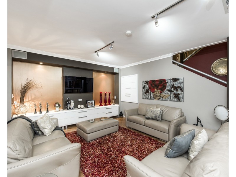 12 Long Beach Rise, Port Kennedy WA 6172