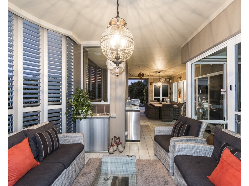 12 Long Beach Rise, Port Kennedy WA 6172