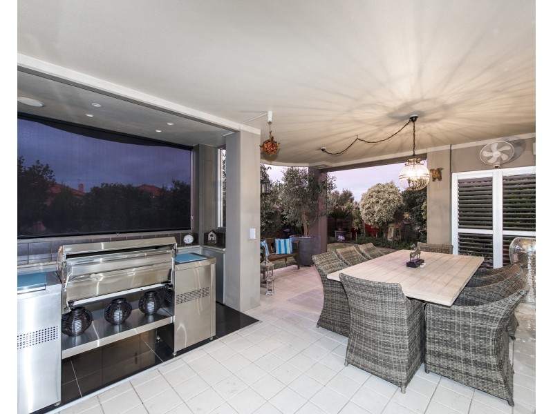 12 Long Beach Rise, Port Kennedy WA 6172