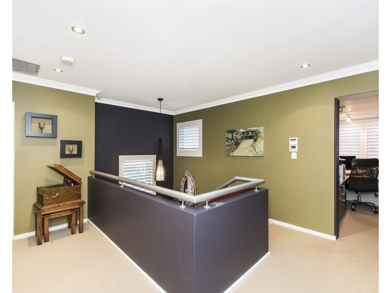 12 Long Beach Rise, Port Kennedy WA 6172
