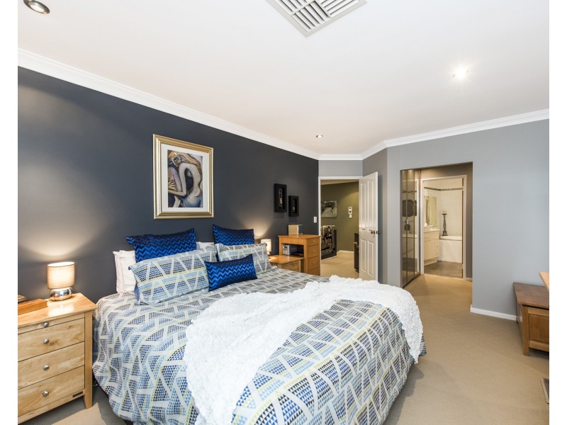 12 Long Beach Rise, Port Kennedy WA 6172
