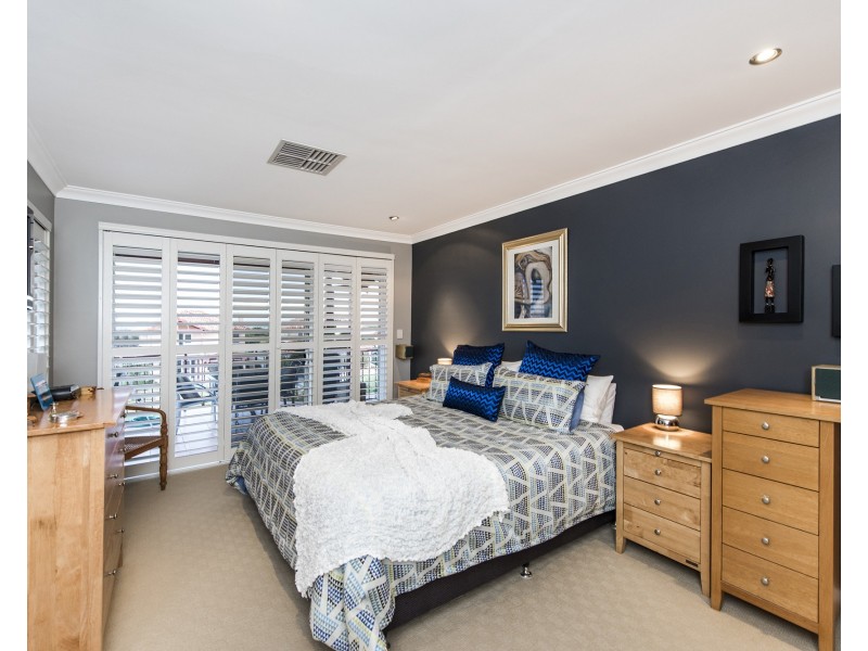 12 Long Beach Rise, Port Kennedy WA 6172