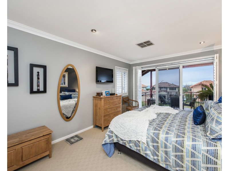 12 Long Beach Rise, Port Kennedy WA 6172