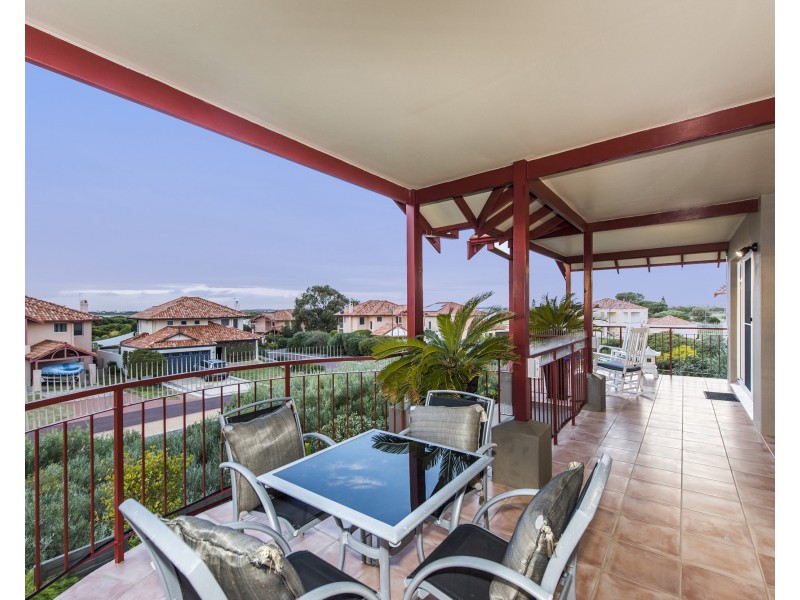 12 Long Beach Rise, Port Kennedy WA 6172