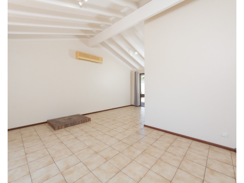 4  Jamaican Road, Safety Bay WA 6169