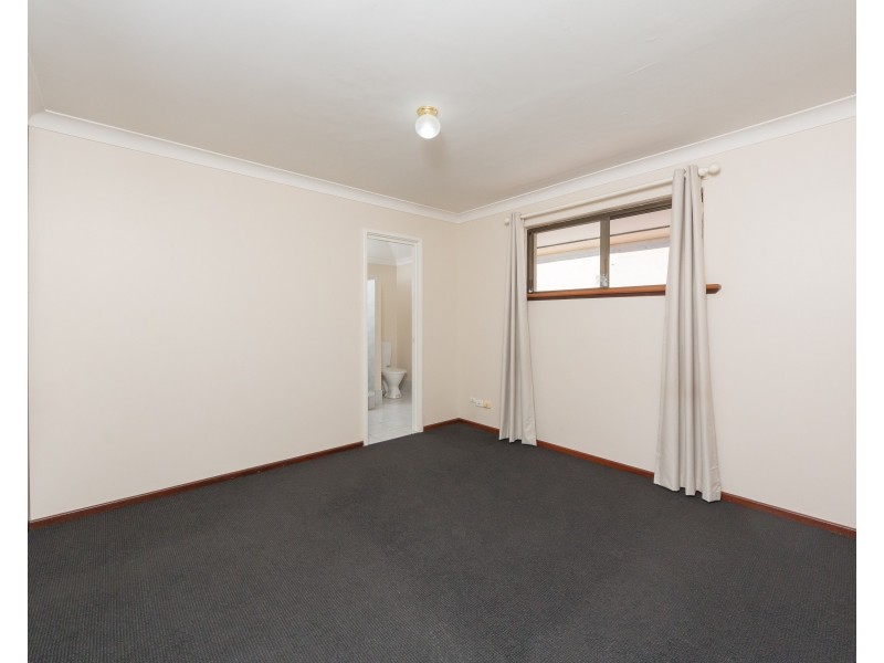 4  Jamaican Road, Safety Bay WA 6169