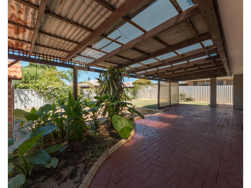 4  Jamaican Road, Safety Bay WA 6169