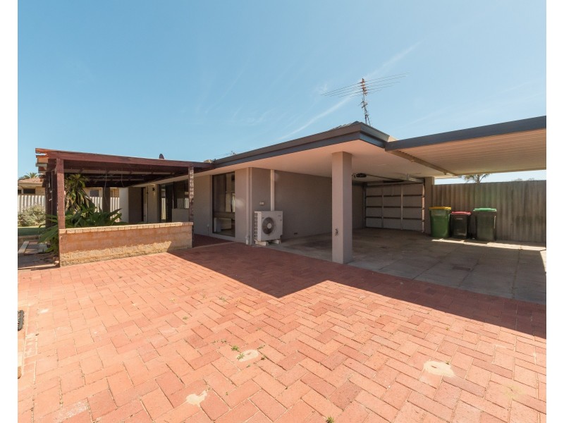 4  Jamaican Road, Safety Bay WA 6169