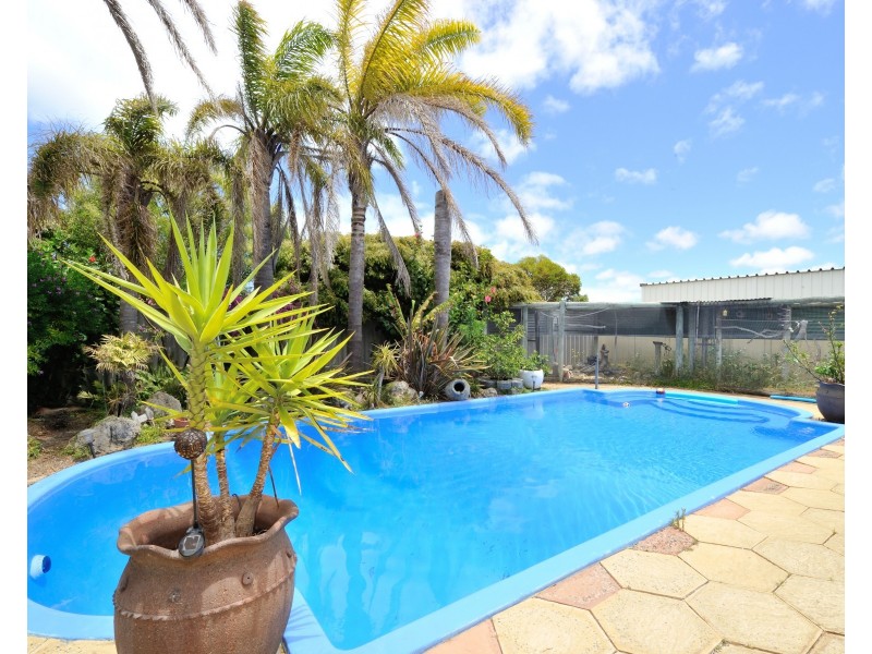 9 La Manche Avenue, Port Kennedy WA 6172