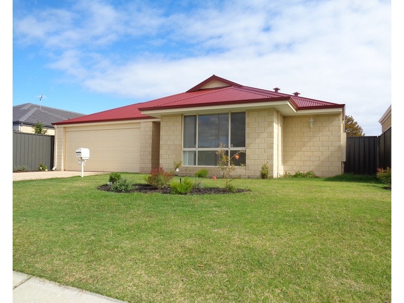 63 Bottlenose Circuit, Waikiki WA 6169