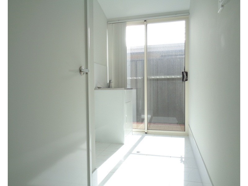 63 Bottlenose Circuit, Waikiki WA 6169