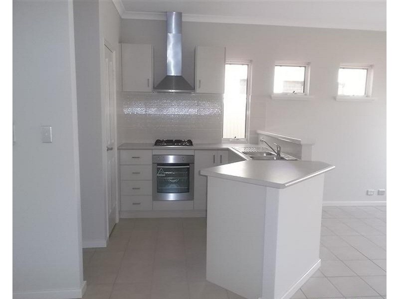 9/16 Westlinton Circle, Waikiki WA 6169