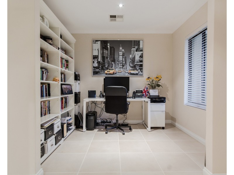 50 Bancoura Parkway, Secret Harbour WA 6173