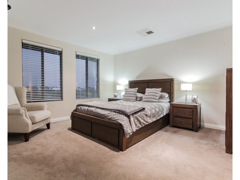 50 Bancoura Parkway, Secret Harbour WA 6173