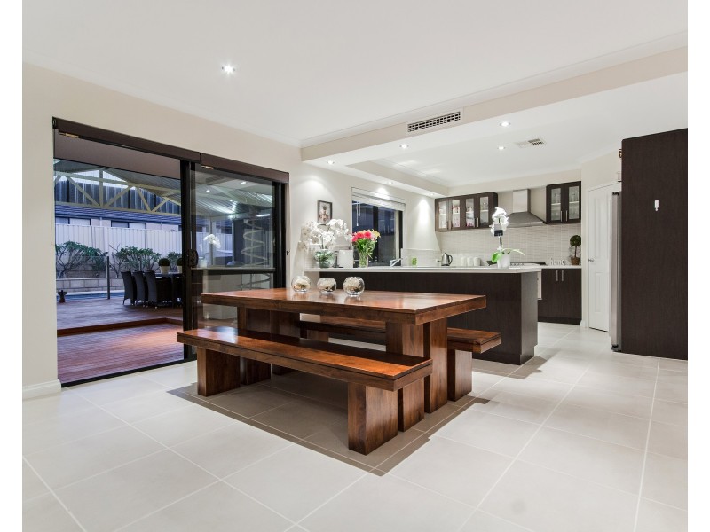 50 Bancoura Parkway, Secret Harbour WA 6173