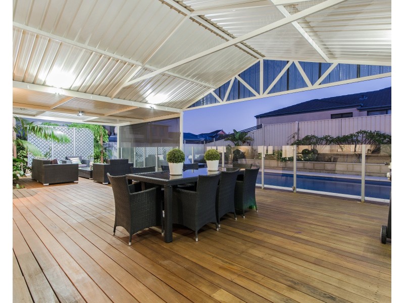 50 Bancoura Parkway, Secret Harbour WA 6173