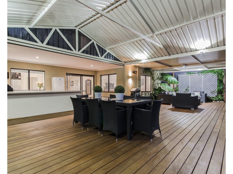 50 Bancoura Parkway, Secret Harbour WA 6173