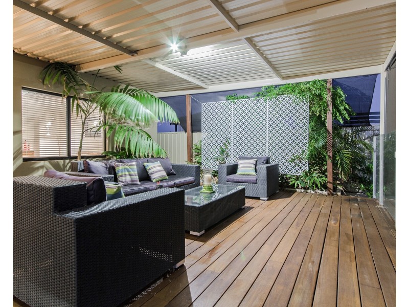 50 Bancoura Parkway, Secret Harbour WA 6173