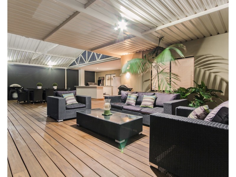 50 Bancoura Parkway, Secret Harbour WA 6173