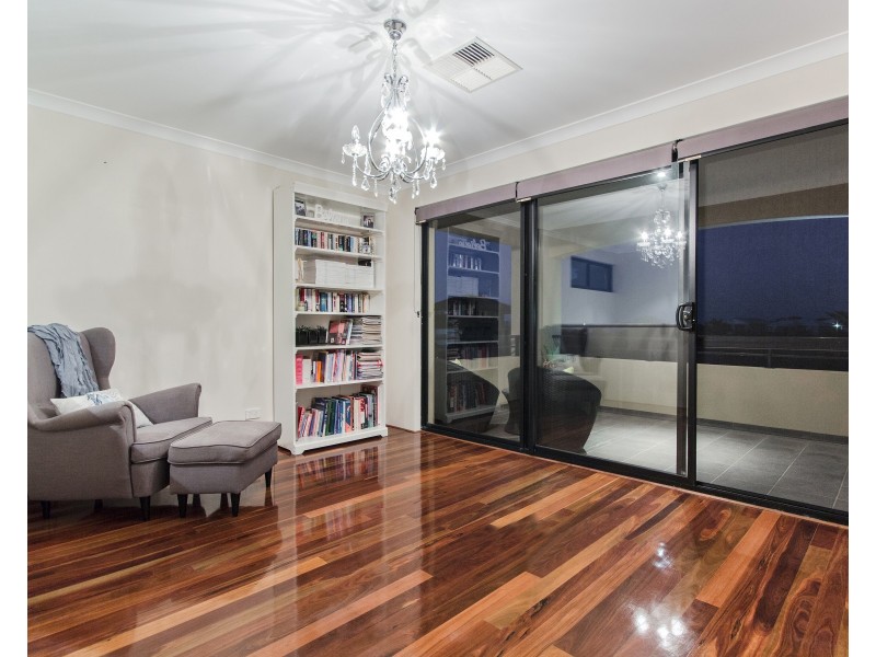 50 Bancoura Parkway, Secret Harbour WA 6173