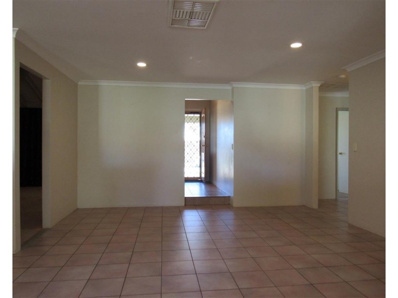 3 Java Place, Waikiki WA 6169