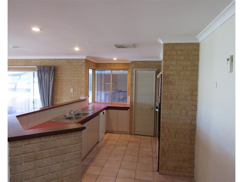 3 Java Place, Waikiki WA 6169