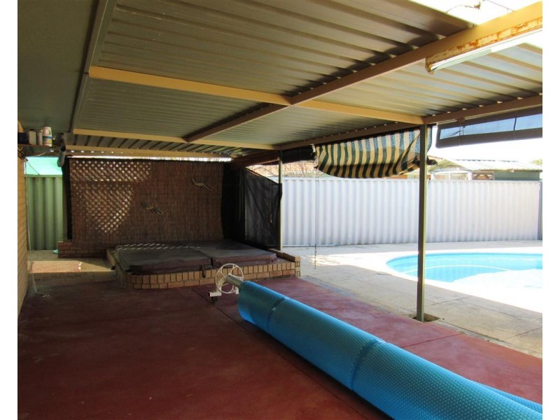 3 Java Place, Waikiki WA 6169