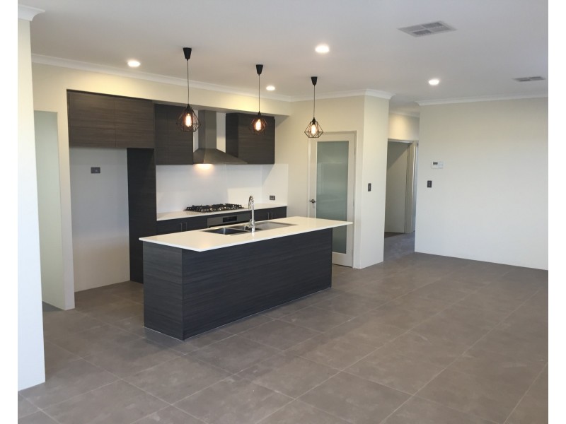 16 Barnong  Road, Golden Bay WA 6174