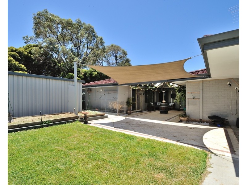 14 Barbados Close, Safety Bay WA 6169