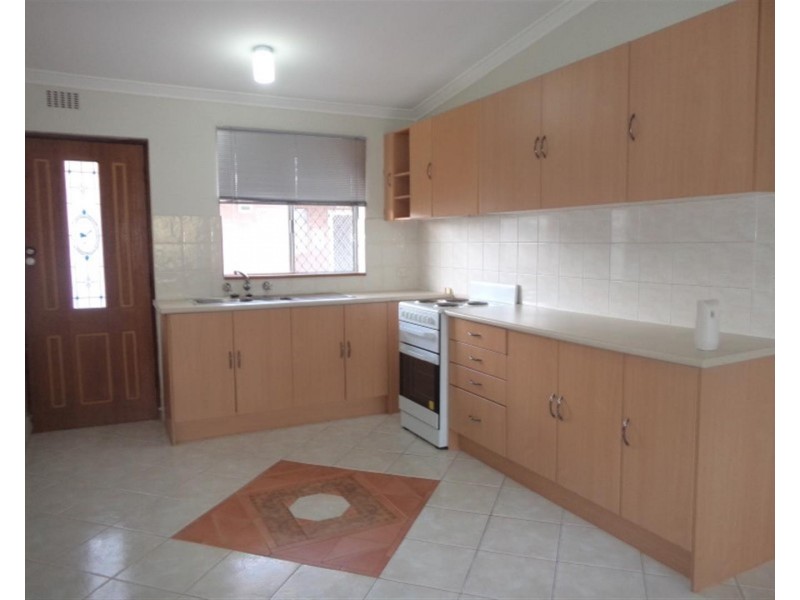 24/76  Kent Street, Rockingham WA 6168