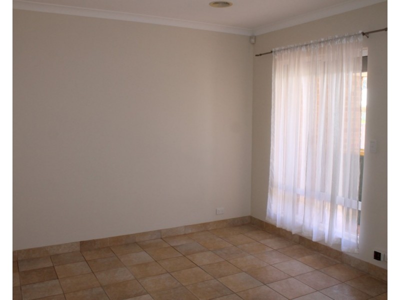 57 Teraglin Way, Warnbro WA 6169