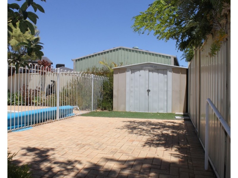 57 Teraglin Way, Warnbro WA 6169