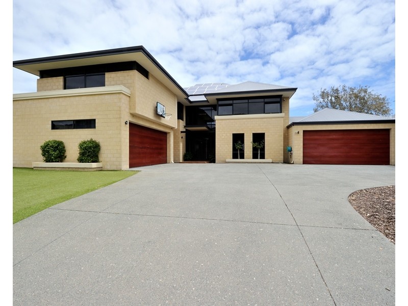 2 Adra Court, Secret Harbour WA 6173