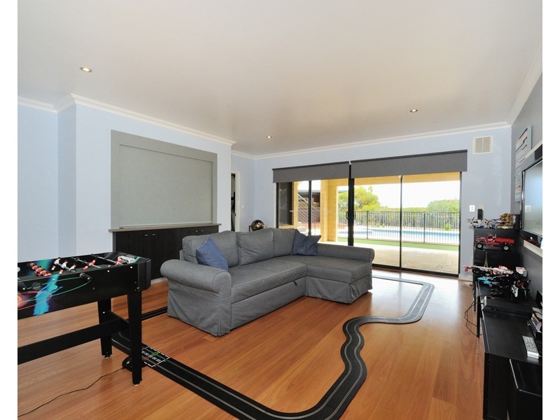 2 Adra Court, Secret Harbour WA 6173