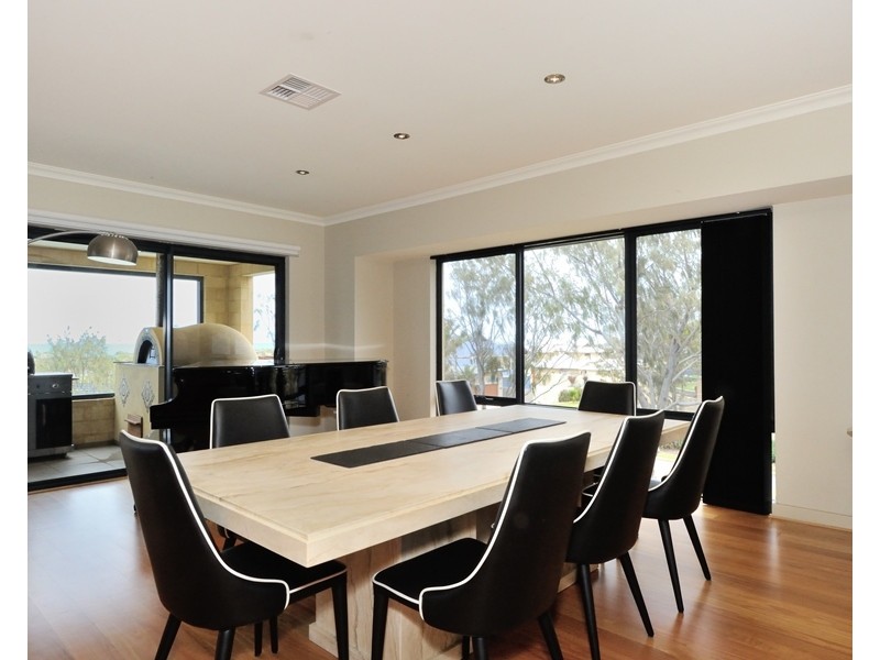 2 Adra Court, Secret Harbour WA 6173