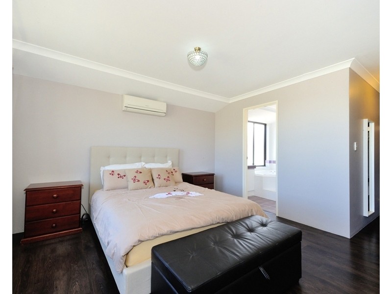 29 Bordeaux Ramble, Port Kennedy WA 6172