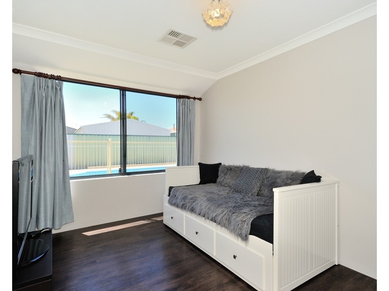 29 Bordeaux Ramble, Port Kennedy WA 6172