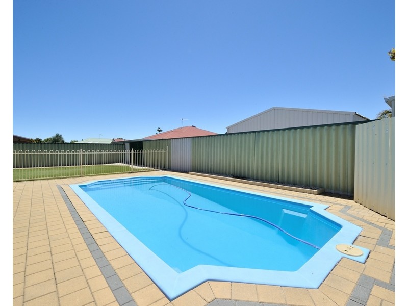 29 Bordeaux Ramble, Port Kennedy WA 6172