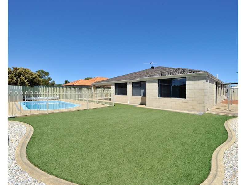 29 Bordeaux Ramble, Port Kennedy WA 6172