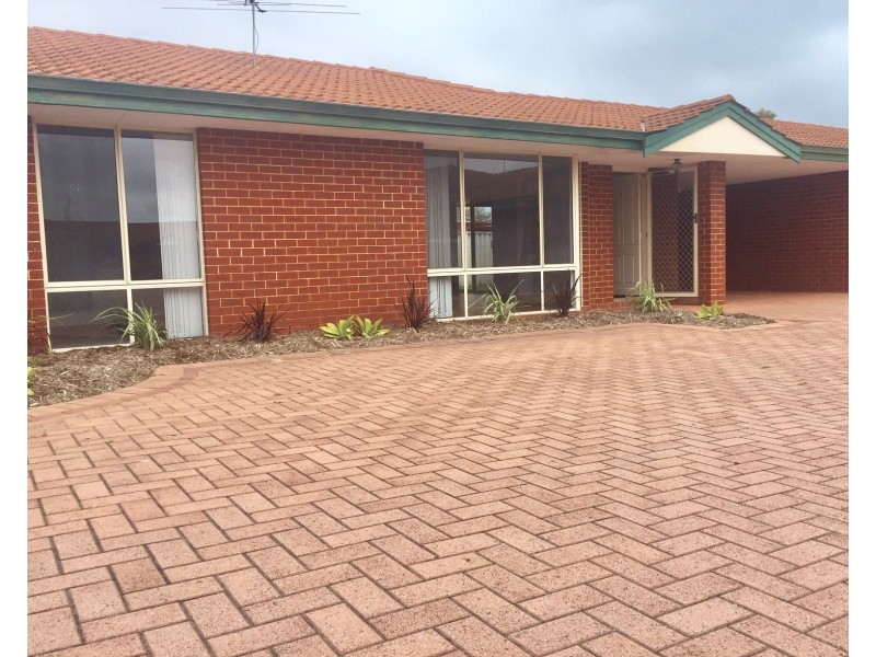 1/7 Greenlea Crescent, Warnbro WA 6169