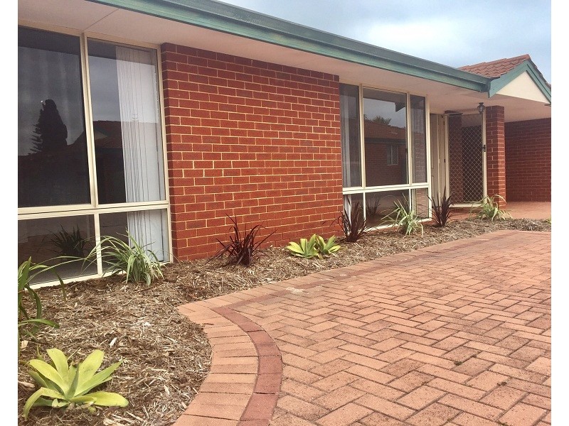 1/7 Greenlea Crescent, Warnbro WA 6169